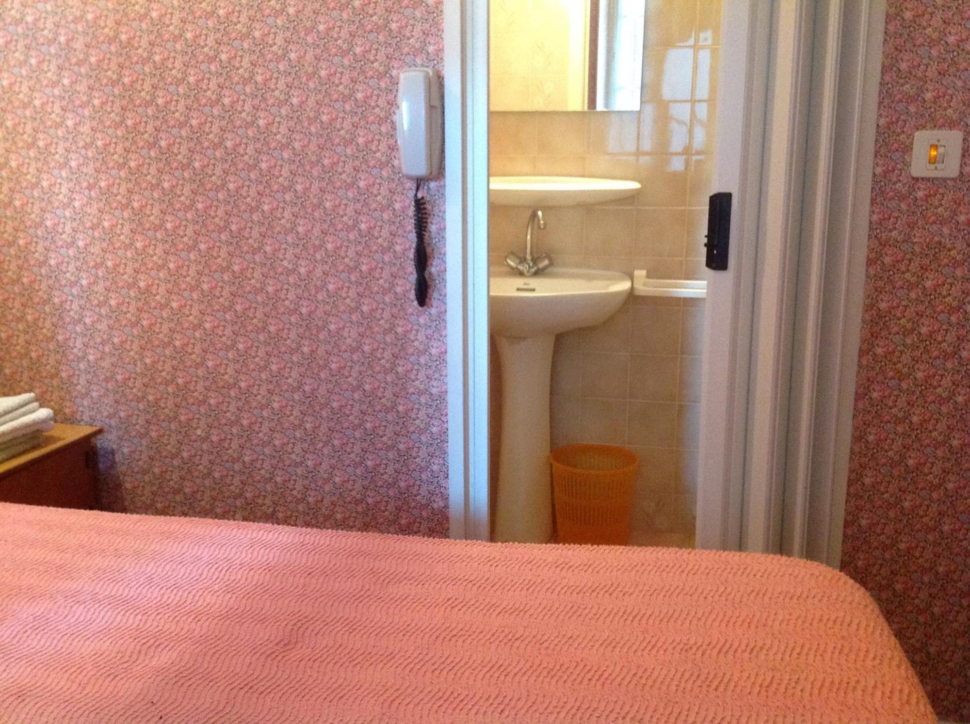 Maison Notre Dame De La Treille Lourdes Dış mekan fotoğraf